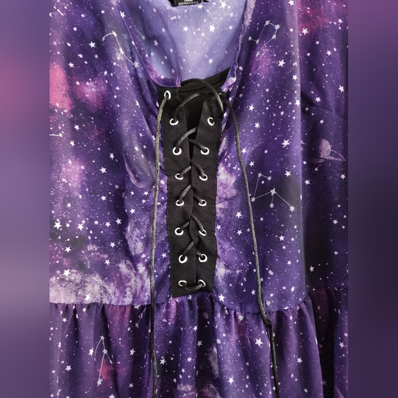 Hot topic plus size 0 starry dress - Picture 2 of 8